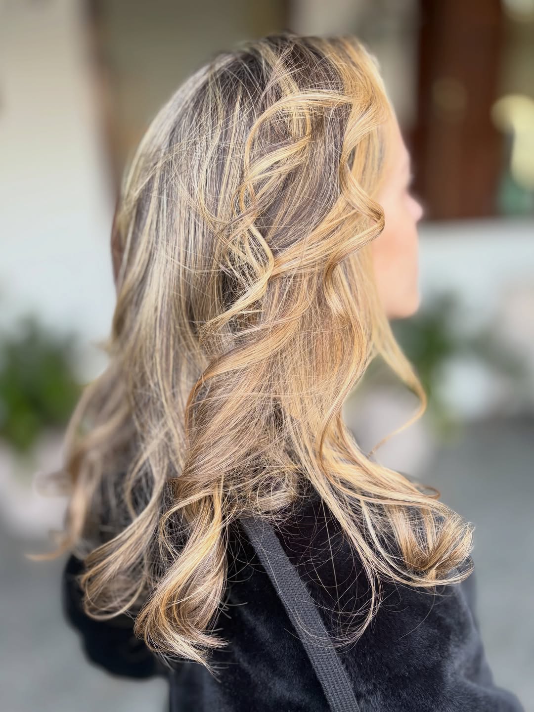 Mechas iluminadas feitas no Centro de Beleza Pérolas